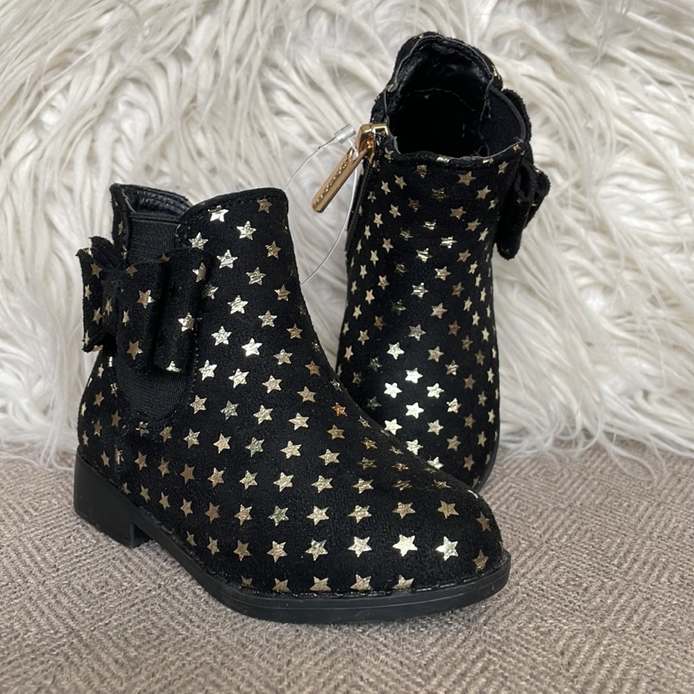 Tahari “Fez” Star‎ Boots